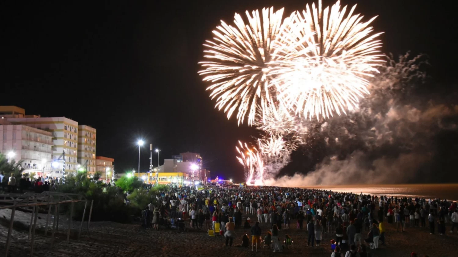 Monte Hermoso recibirá 2022 con un show visual y artístico