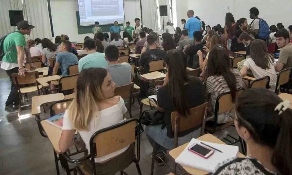 El Gobierno aumentó las becas Progresar a $9 mil