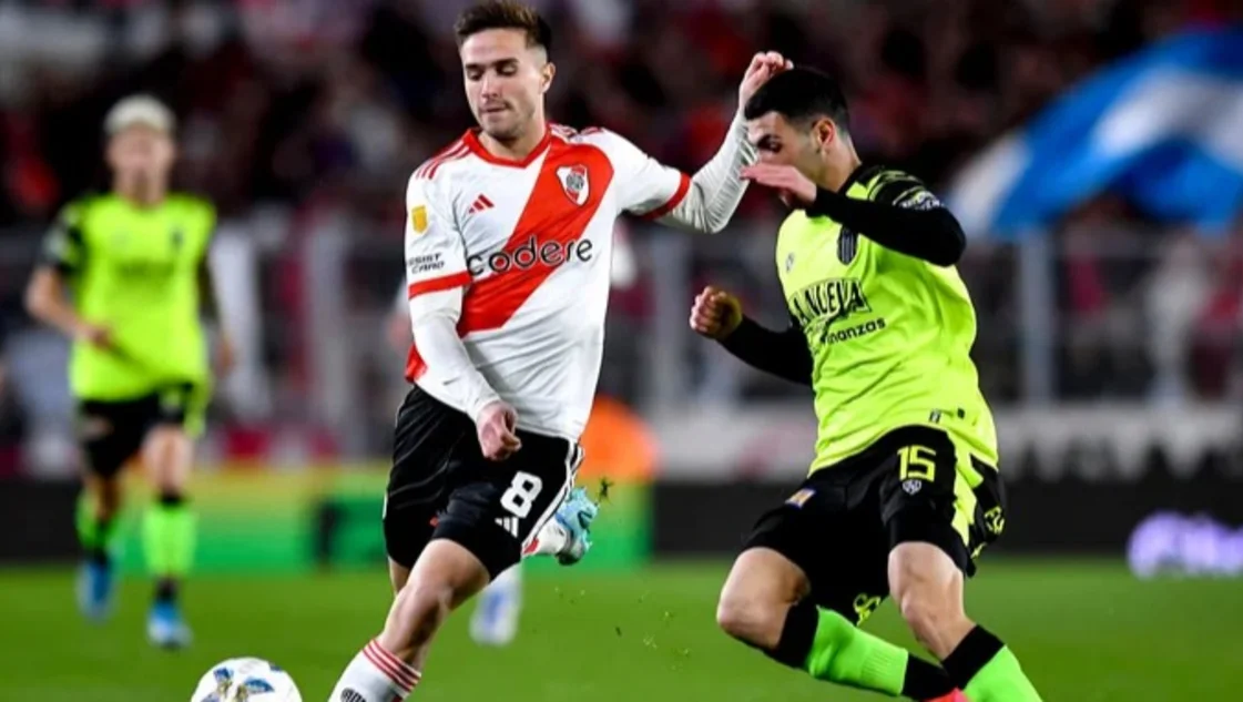 River lo dio vuelta y goleó 5-1 a Barracas en el Monumental