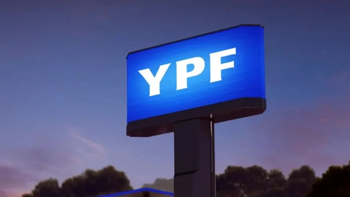Pese a la caída de ventas, YPF sumó ganancias en la primera parte del año