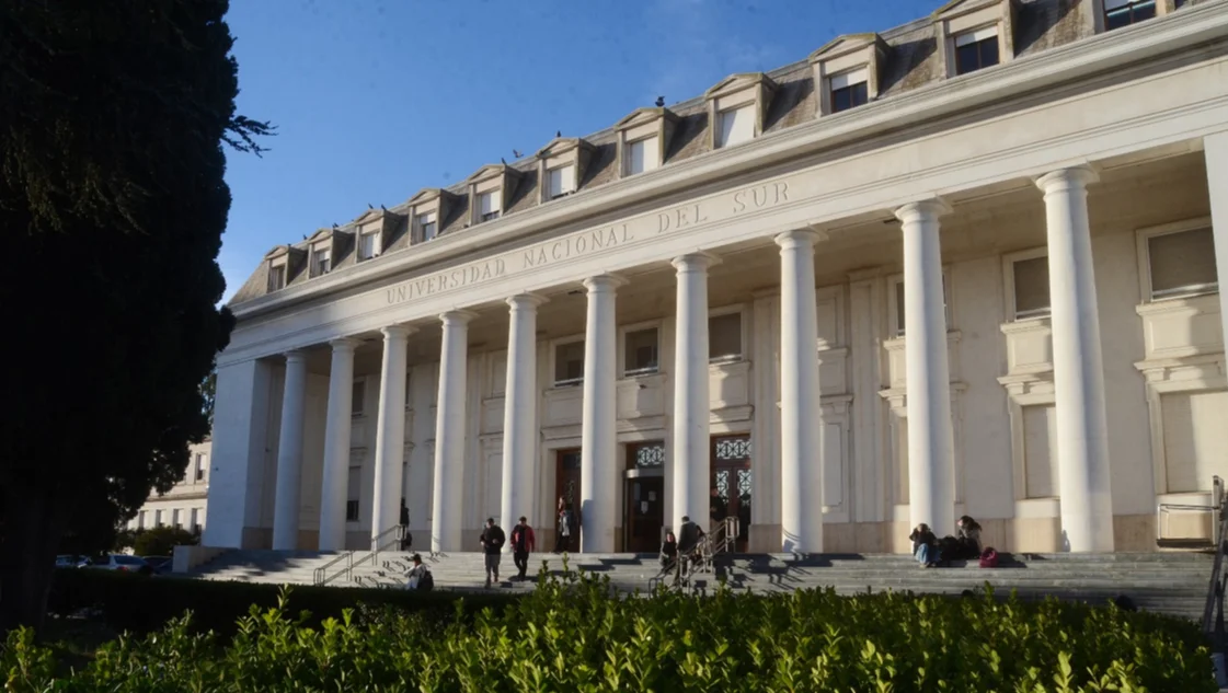 Comenzó el paro docente en todas las universidades nacionales del país