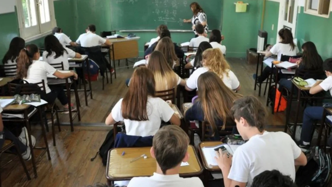 Cambios en la secundaria bonaerense: desde 2025 ya no se repetirá un año completo sino por materia