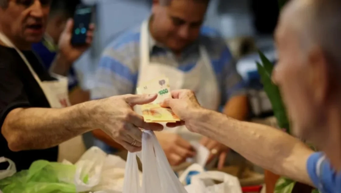 La inflación de junio fue del 4,6% y acumuló un alza del 271,5% en los últimos 12 meses
