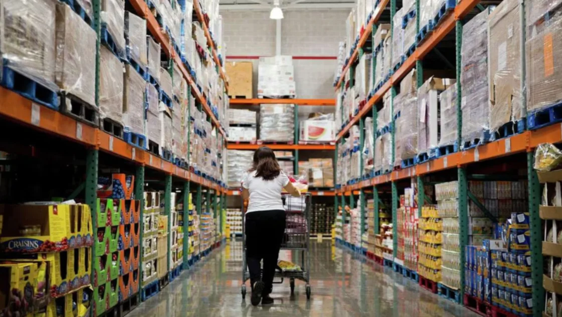 Los precios mayoristas subieron 2,7 % en junio y acumularon un 50,5 % en 2024