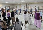 Taller de Danzas Folclóricas en el Hogar de Ancianos Municipal