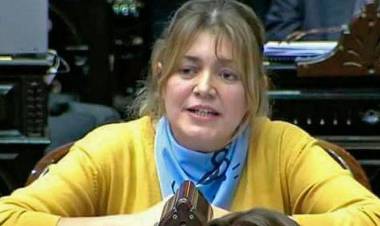 Acusan a una diputada de la UCR de quedarse con la mitad del sueldo de sus asesores