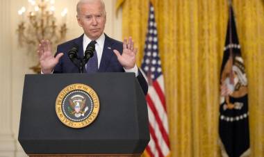 Afganistán: Biden prometió un ataque en respuesta al atentado en Kabul 