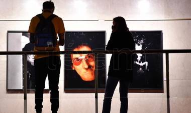 Inquieto, provocador, imprevisible: un compendio sobre cómo retratar a Charly García