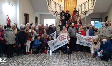 Partió hacia Mar del Plata la delegación de adultos que participa este fin de semana de un Torneo Provincial de Tejo