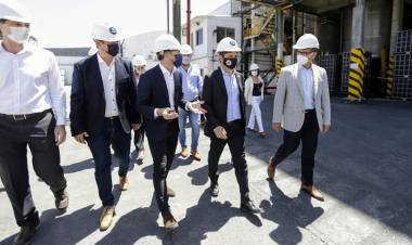 El programa de reconstrucción provincial de Kicillof tendrá eje en la obra pública