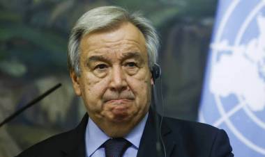 El secretario general de la ONU llegó al Líbano, un país devastado por la crisis