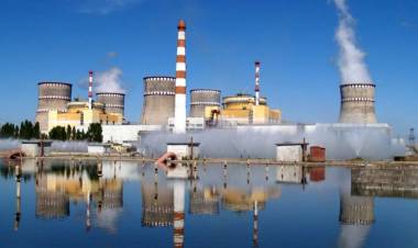 Tropas rusas rodean en Ucrania la central nuclear más grande de Europa