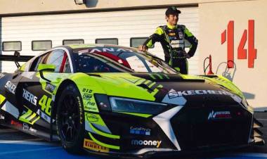 Valentino Rossi dejó la moto y se sube al auto