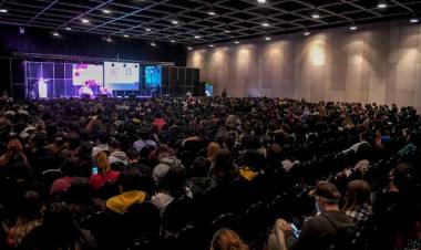 Después de una ausencia de dos años, la Feria del Libro confirmó su enorme masividad 