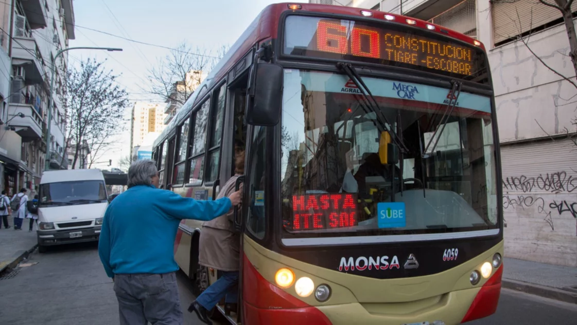 Aumenta el colectivo en el AMBA: el boleto mínimo pasa de 18 pesos a 25,20