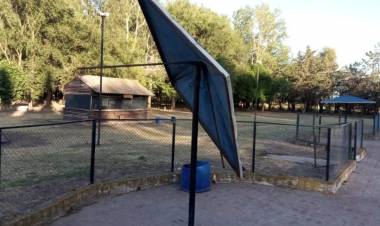 Destrozos en el predio de pileta y parque del Club Boca Juniors