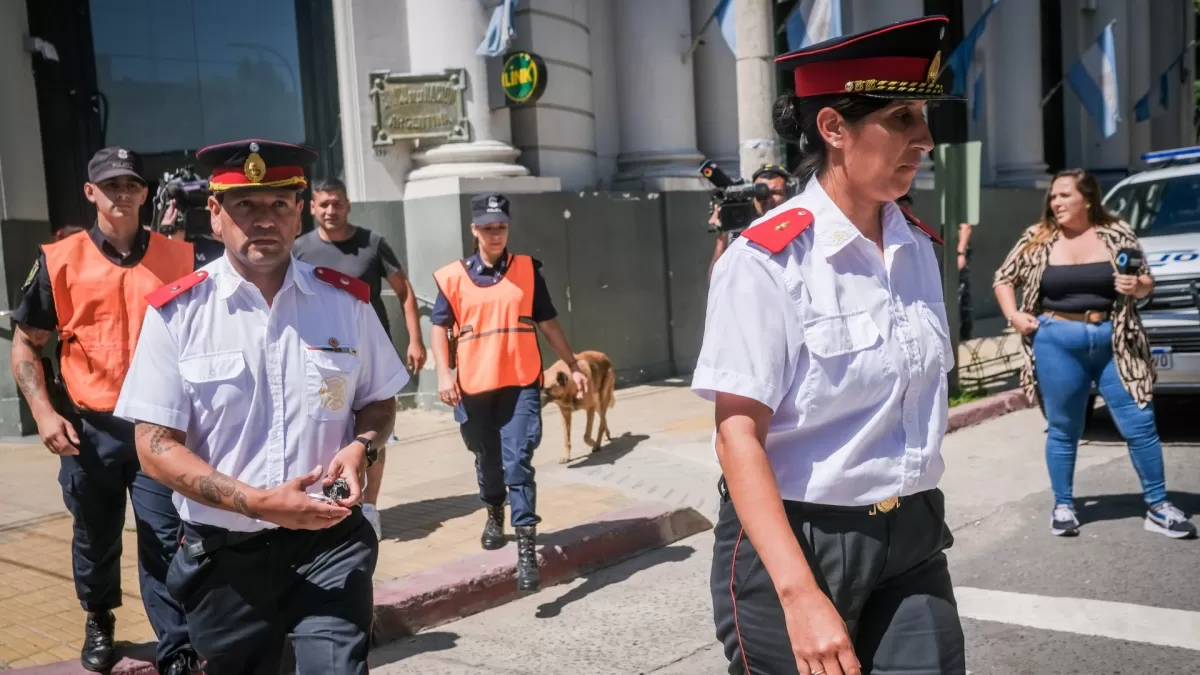 Qué dijeron los bomberos que hallaron a Báez Sosa en la puerta del boliche