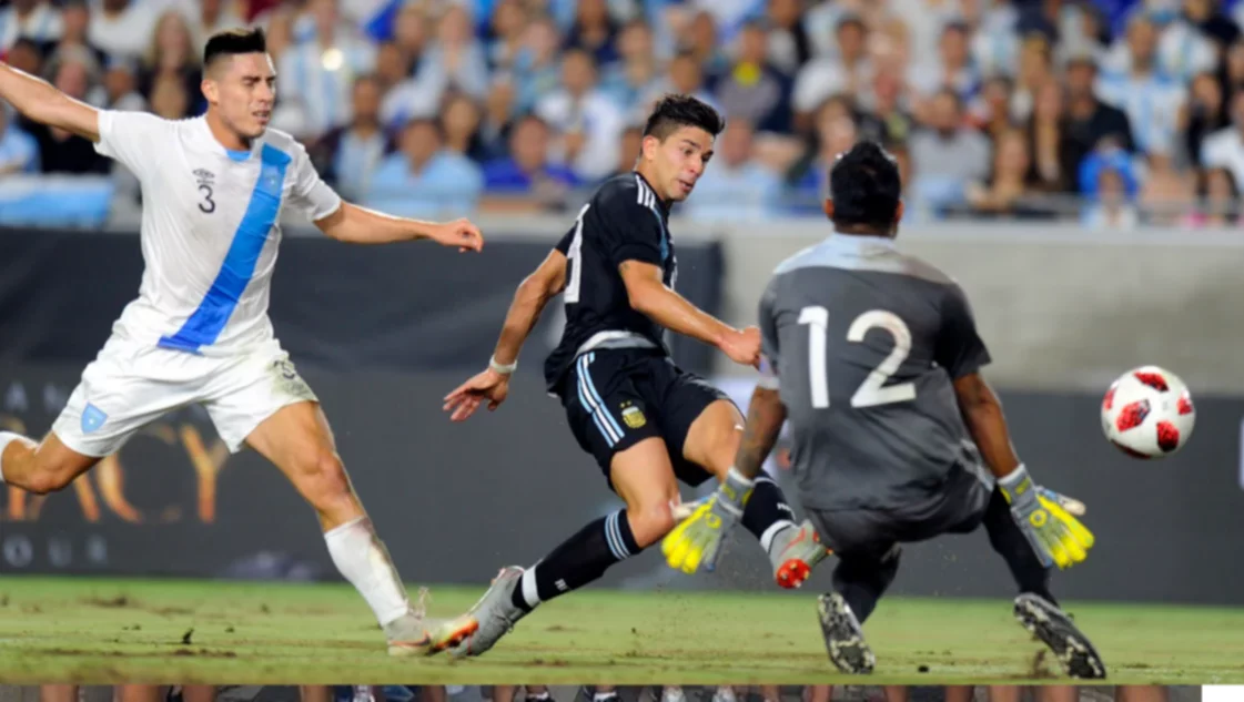 Selección: Scaloni sumó a un nuevo convocado para los amistosos en el país