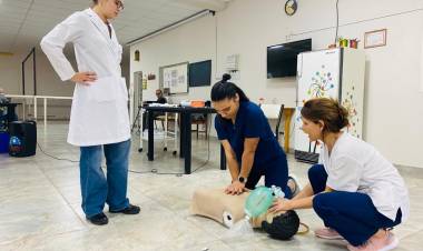 “La Iglesia de Jesucristo de los Santos de los últimos Días” donó un desfibrilador al Hogar de Ancianos “Domingo Goñi”