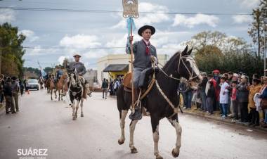 El 213º aniversario de la Revolución de Mayo se celebra en Villa Belgrano