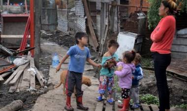 Para no ser pobre, una familia necesitó $249mil en Julio