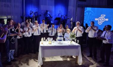 El Club El Progreso de Pueblo Santa María celebró sus 85° años con una gran cena y baile.