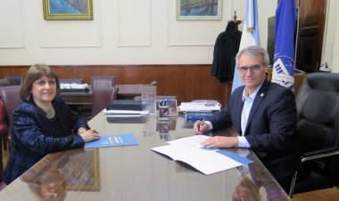 Convenio con la Cooperativa Obrera para emplear estudiantes y graduados con discapacidad