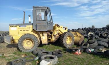 Suárez continúa reciclando neumáticos fuera de uso