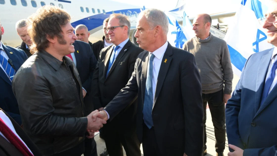 Milei llegó a Israel y anunció que mudará la embajada argentina a Jerusalén