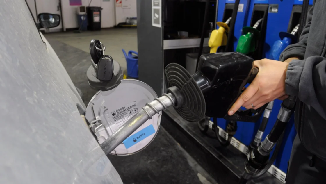 Otro golpe al bolsillo: se viene un fuerte aumento de los combustibles