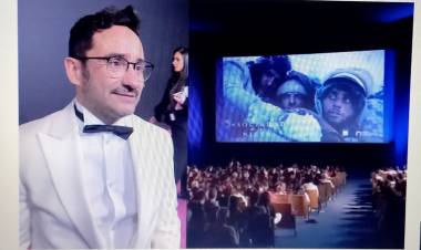 Desde Hollywood, el director Bayona envió un contundente mensaje a Argentina: "Hago cine gracias al Estado..."
