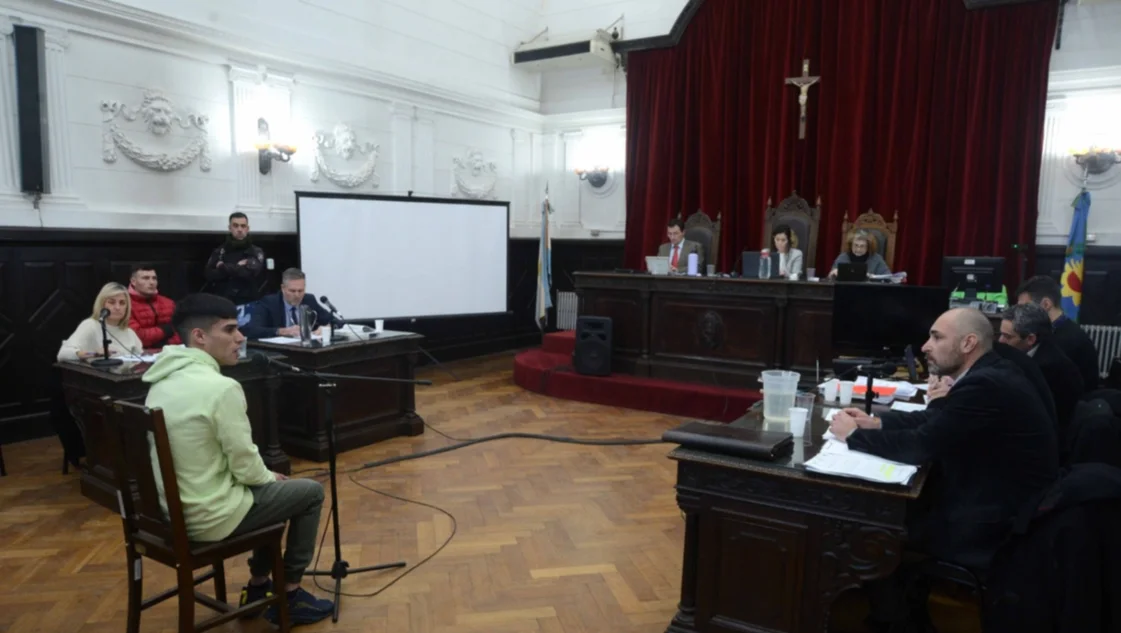 Juzgan a los acusados del asesinato de una anciana en un campo de Suárez