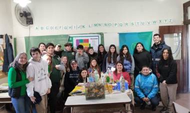 Seguimos con las charlas en las escuelas: visitamos la Escuela “El Relincho” y la Secundaria N° 1.   