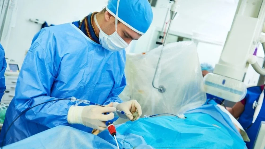 Por una medida de fuerza no se colocarán stents ni se practicarán angioplastias por 48 horas