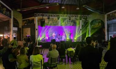 Suárez Pop: una primera edición que llenó de música y talento el Mercado Municipal de las Artes