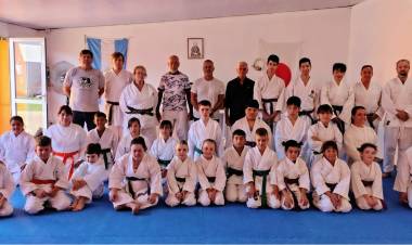 Cierre de año y examen final de Karate-Do en Coronel Suárez