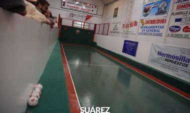 Deportivo Sarmiento reinauguró su cancha sintética de bochas 