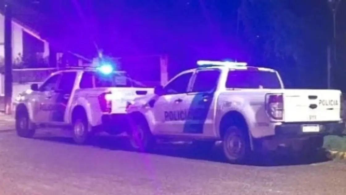 Pigüé: un hombre le pateó la cabeza a un adolescente en plena calle y escapó