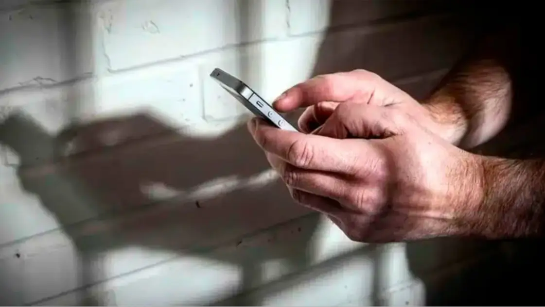El Gobierno autorizó la instalación de dispositivos de detección y bloqueo de celulares en cárceles federales
