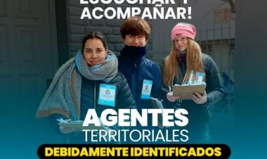 Agentes territoriales debidamente identificados, recorren los barrios en el marco del programa de entrenamiento laboral