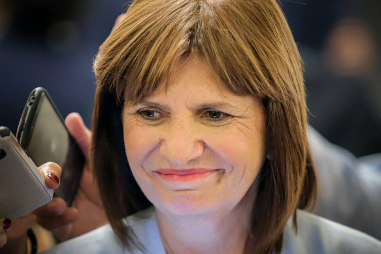 Cuando de la política se pasa al ridículo