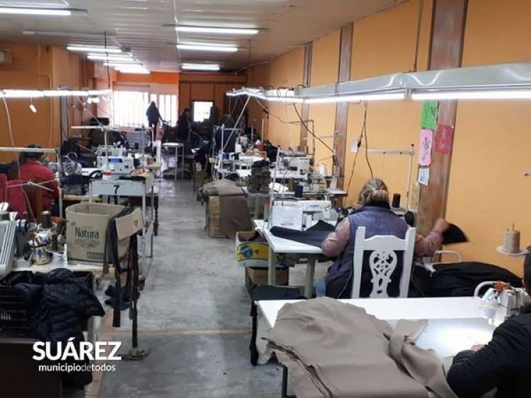 Se conformó la asociación de pequeños confeccionistas de indumentaria de Coronel Suárez