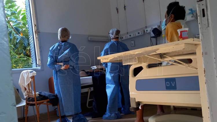 Murieron 689 personas y 26.934 fueron reportadas con coronavirus en el país