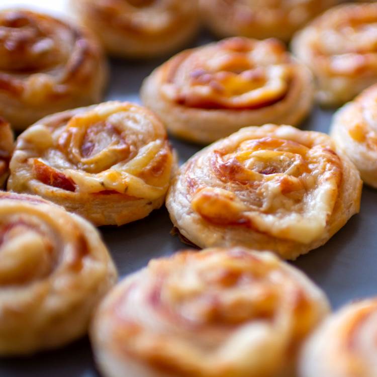 Rollitos de jamón y queso Cheddar