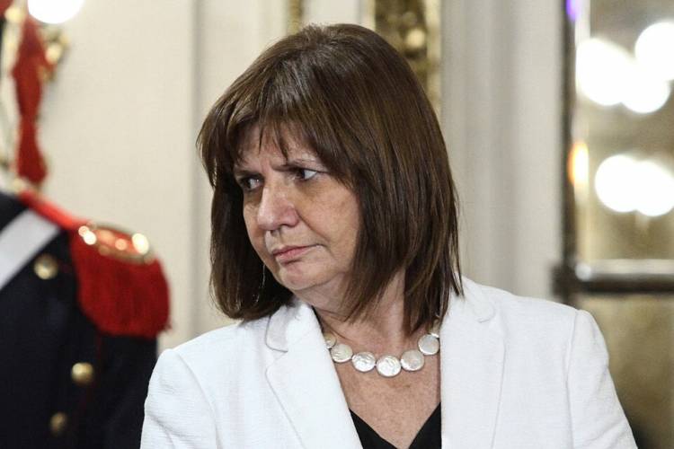 Los insólitos esfuerzos de Bullrich por demarcarse de la colaboración del macrismo con los golpistas bolivianos