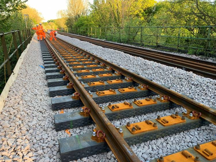 Trenes Argentinos Cargas comprará 100 mil durmientes sintéticos elaborados con material reciclado