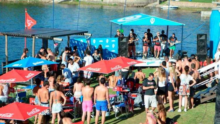 Villa Carlos Paz confirmó la temporada de viajes de egresados 2021