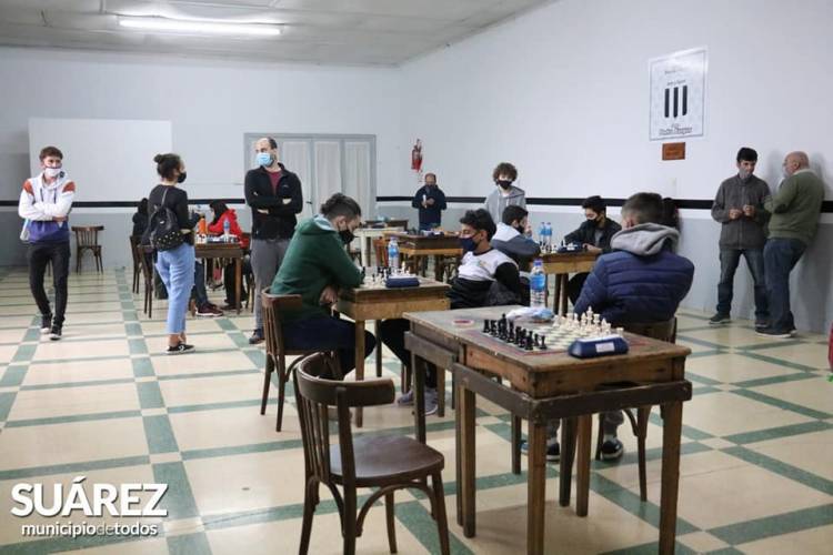 Deportes/Juegos BA: Coronel Suárez fue sede de la etapa regional de Ajedrez