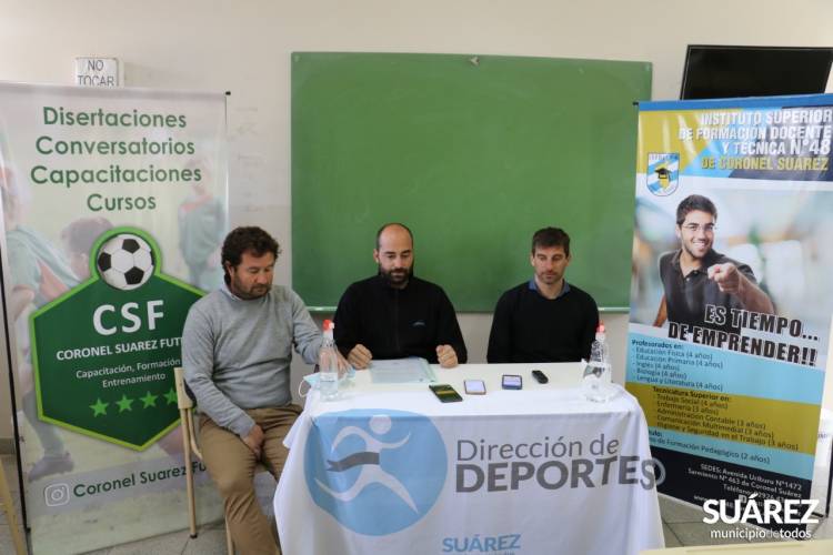 Capacitación en fútbol dictada por el preparador físico Lucas Maggiolo 