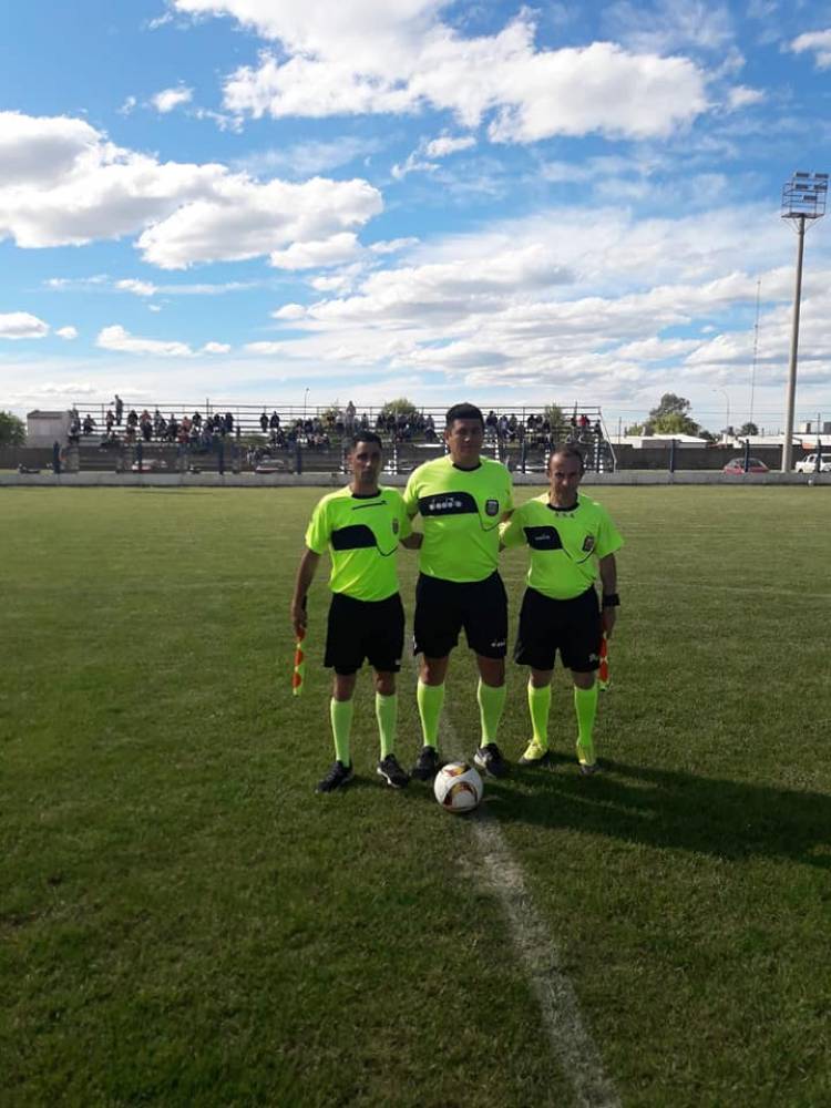 FÚTBOL LIGUISTA: 8va fecha y Blanco y Negro sostiene la punta pese al empate